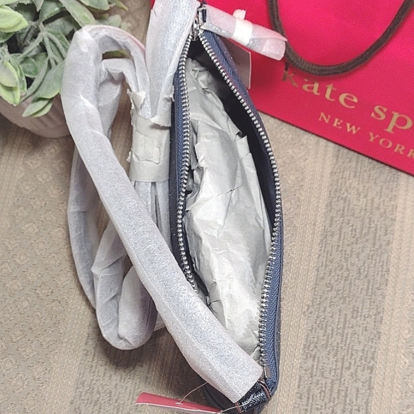 NWT Kate Spade Lola Glitter Crossbody In Navy Dusk - Picture 9 of 16